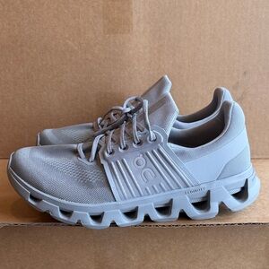 On Running Cloudflow Light Gray Shoes